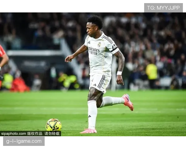 巴尔韦德是否更适合边路：战术角色与位置适配性分析